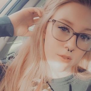 Meet your Posher, Skylar